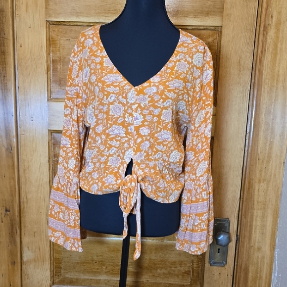 American Eagle Outfitters Tops - American Eagle Outfitters Boho Orange and White Cropped Long Bell Sleeve  M